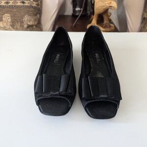 Elegant Black Peep-Toe Women's Shoes